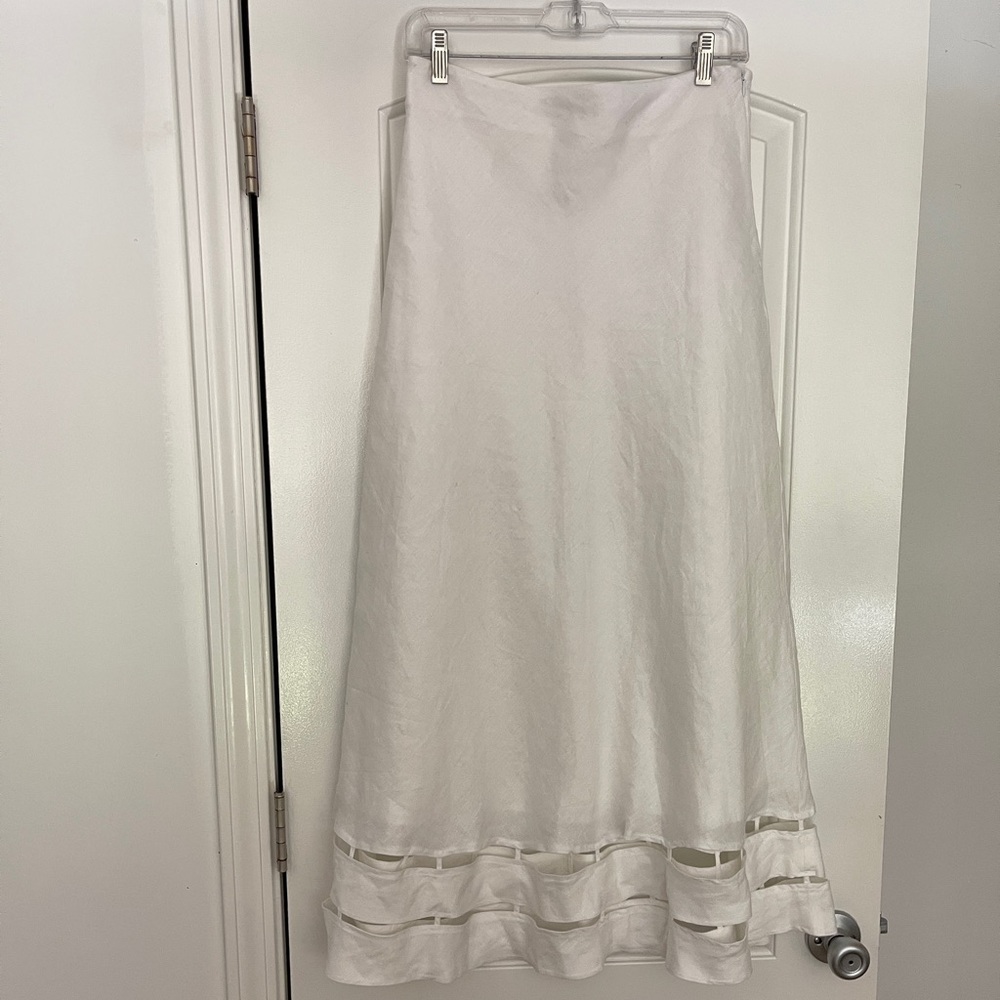 Dissh white skirt size 6